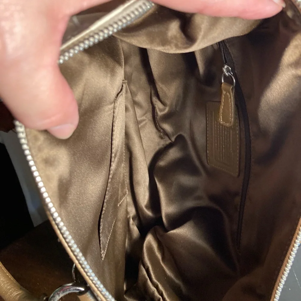 COACH ASHLEY SHOULDERBAG TOTE LOGO EMBOSSED F18425